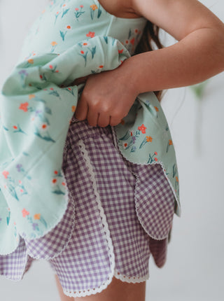 spring green outfit on young girl