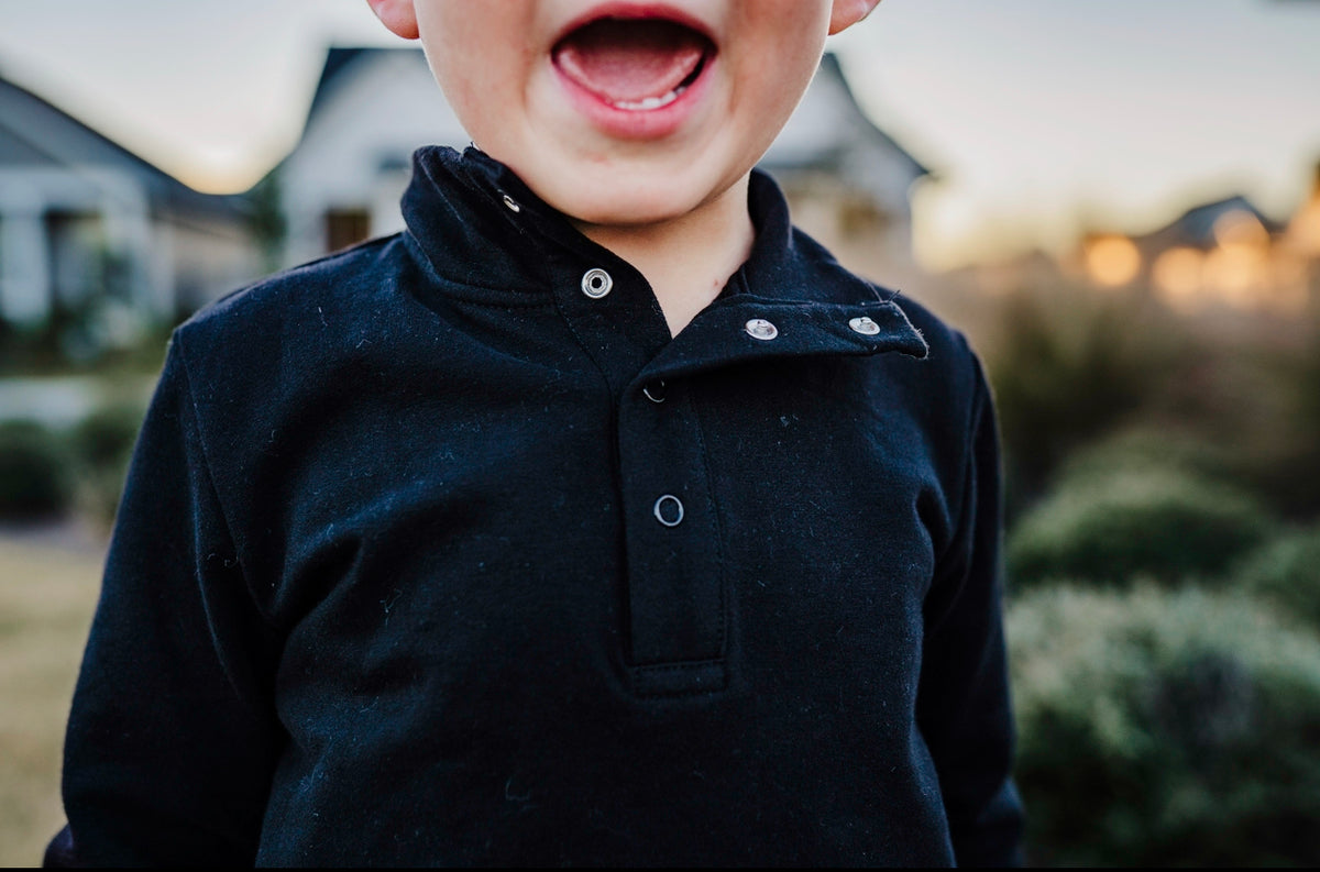 Black Sweatshirt Pullover